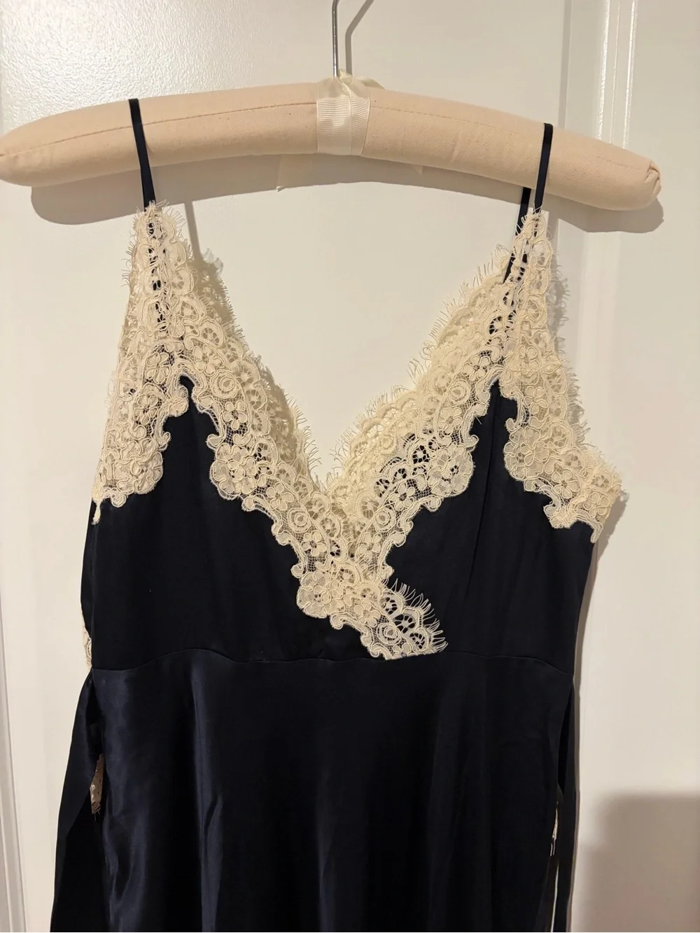 Doen Obelia Dress in Deep Navy - Picture 5 of 11